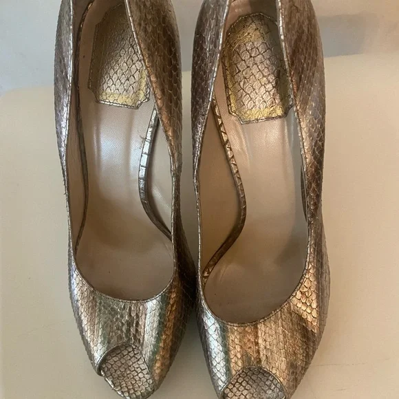 Women’s Dior open toe high heels. Pre owned but still looks good. - Picture 4 of 12